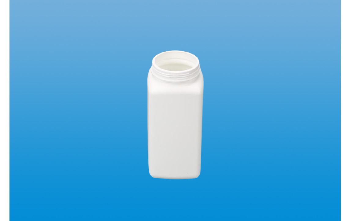 Square plastic bottle 700ml